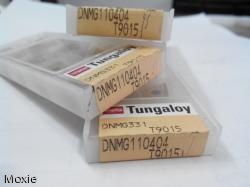 DNMG110404 T9015